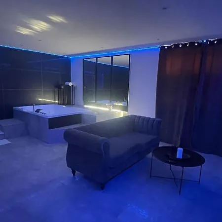 Avec Baignoire Balneo Jacuzzi *